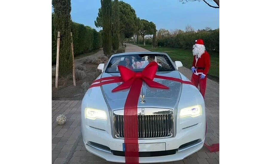Cristiano Ronaldo'ya, sevgilisi Georgina'dan binlerce dolarlık hediye