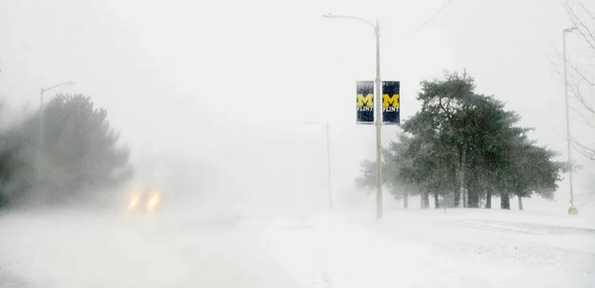 Termometreler -25'i gösterdi! Nesilde ilk kez görülebilecek kar fırtınası bomba siklonuna dönüşünce çok sayıda kişi öldü