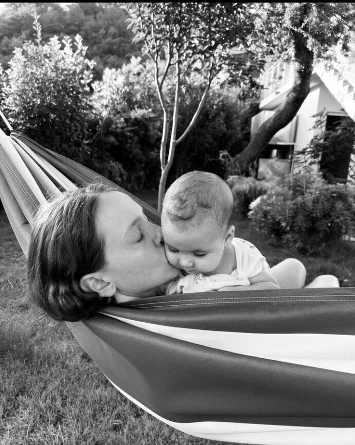 Mucize Doktor Taner Ölmez, minik kızının yüzünü gösterdi: Aynı babası yorumları yağdı