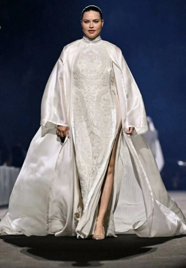 Son halini görenler şoke oldu! Dünyanın en güzel kadını gösterilen Adriana Lima herkesi hayrete düşürdü