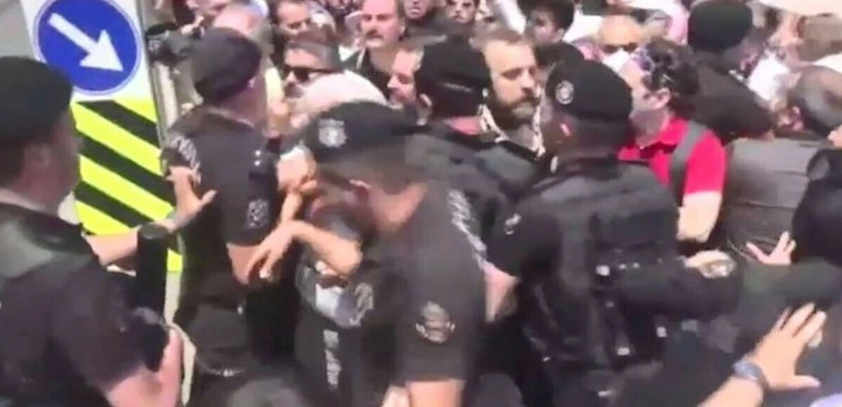 Polise tokat atan astsubay hakim karşısına çıktı, kendini böyle savundu: Amacım eşimi korumaktı