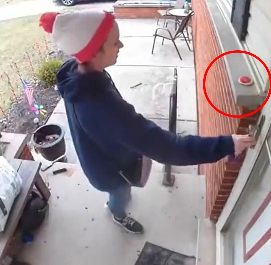 Kapının önüne her gün konan kurabiyenin gizemi! Güvenlik kamerasını izleyen kadın şoke oldu