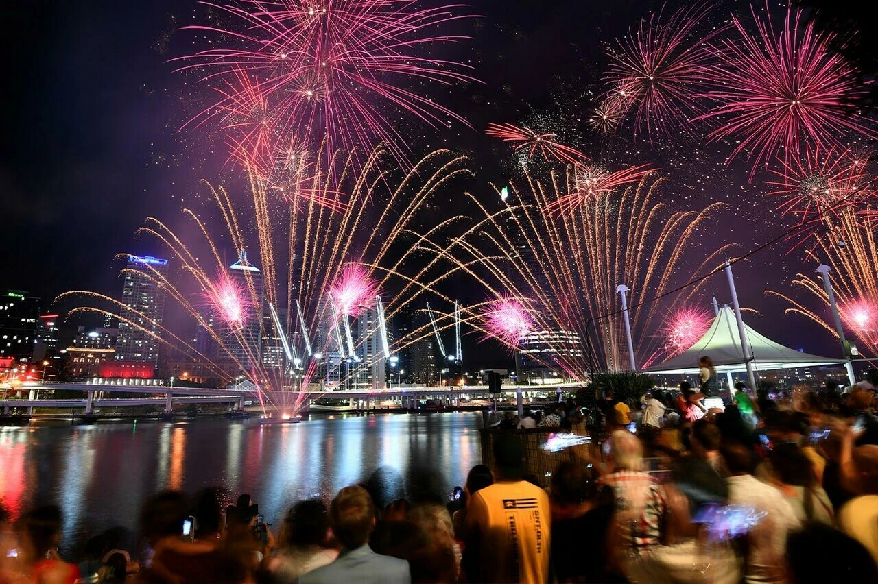 Türkiye'nin 2023 yılına girmesine saatler kalsa da iki ülke yeni yılı yarın kutlayacak