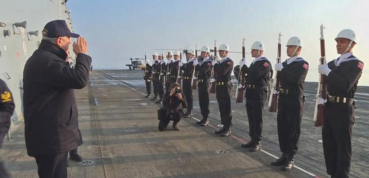 Son dakika! Bakan Akar'dan Yunanistan'a tepki: Gerginlik için gayret gösteriyorlar