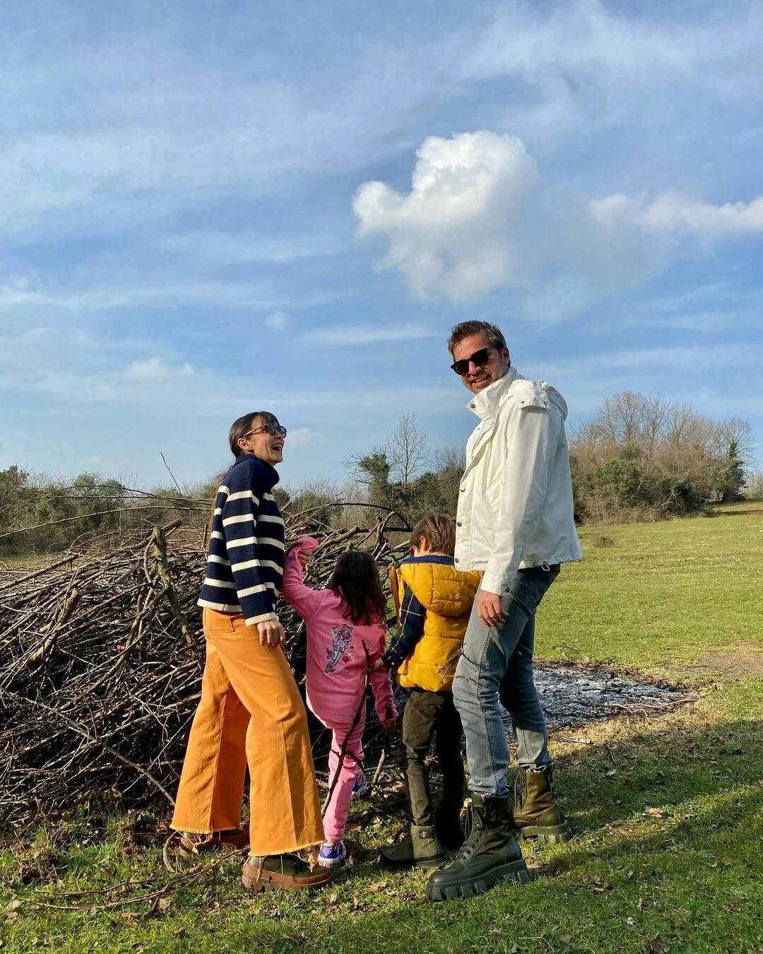 Yeşilçam’ın efsanesi yeni yılı 50 yıllık eşine sarılarak karşıladı: Herkese nasip olmasını diliyorum