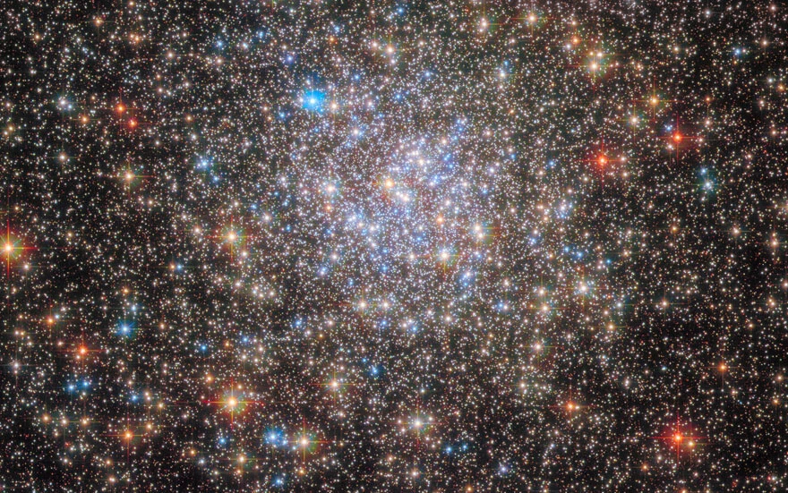 2023'ten ilk görüntüler geldi: Hubble Teleskobu 'NGC 6355' yıldız kümesini görüntüledi