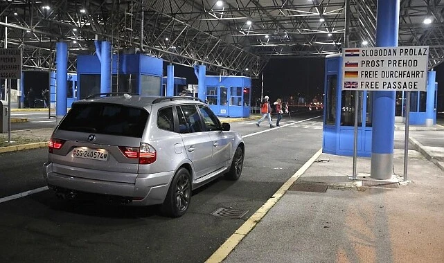 Sınırlar kalktı Hırvatistan Schengen bölgesine girdi para birimi de değişti